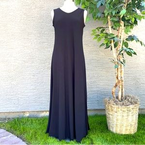 Attitudes by Renee Black Sleeveless Jersey Maxi Dress